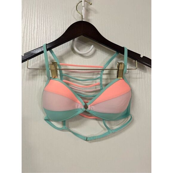 Damsel Bikini Top - Picture 1 of 4